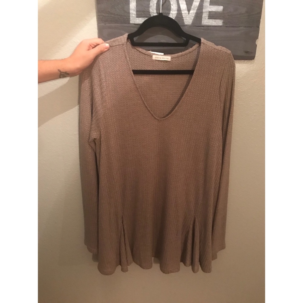 Plus size long sleeve sweater - Picture 2 of 3